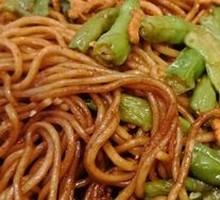 Beijing-style Braised Noodles with Green Beans