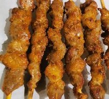 Charcoal-grilled Lamb Skewers