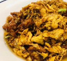 Sour Stir-Fried Egg with Wood Ear Mushrooms