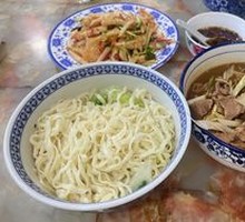 Scallion Stir-Fried Lamb Noodles for 2