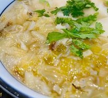 Noodles in Sour Soup