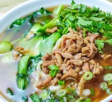 Egg and Pork Noodles Stir-Fry