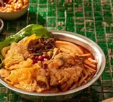 Pork Knuckle Snail Noodles