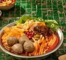 Braised Meatballs in Snail Noodles