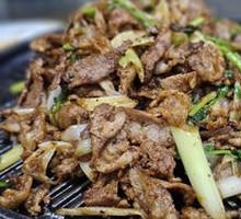 Mongolian Stir-Fried Roast Meat