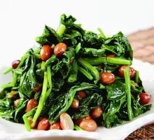 Spinach and Peanut Salad
