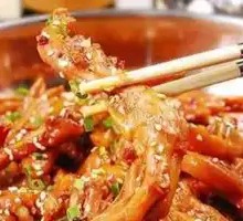 Signature Whole Duck Feet Hot Pot