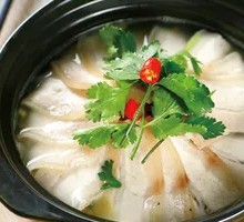 Sour Cabbage and Pork in Clay Pot