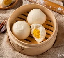 Cantonese Custard Bun