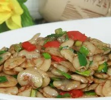 Sautéed Pork with Pickled Mustard Greens and Broad Beans