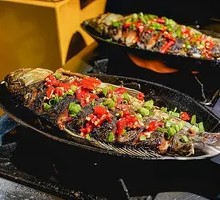 Sautéed Crucian Carp on Iron Plate