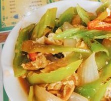 Stir-Fried Eggs with Green Peppers