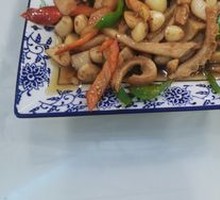 Braised Pork Intestines with Garlic