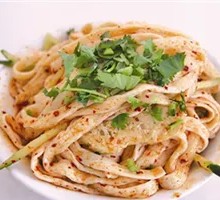 Beef tendon noodles