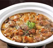 Stir-fried Chicken with Chanterelles