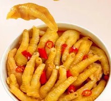 Spicy and Sour Open-Back Chicken Feet