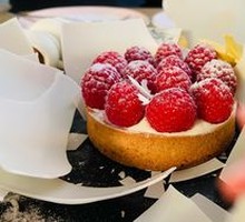 Raspberry Tart Cake