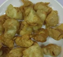 Spiced Dumplings with Sauce