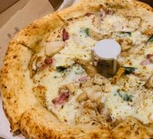 Black Truffle Porcini Meat Sausage Pizza
