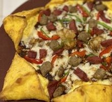 Thick Beef Seafood Star Pizza