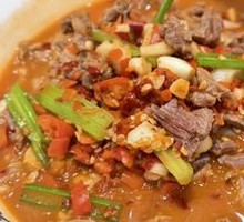 Stir-Fried Beef with Yellow Onion