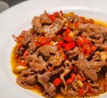 Stir-Fried Beef with Yellow Onion