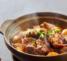 Braised Beef Brisket with Small Potatoes
