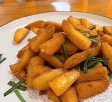 Stir-fried chives with corn cakes