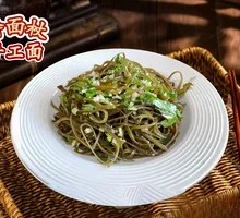 Garlic Dressed Kelp Strips