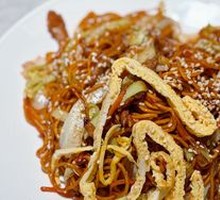 Dry-Fried Beef with Soy Sauce Noodles