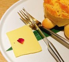 Turtle Pineapple Pastry