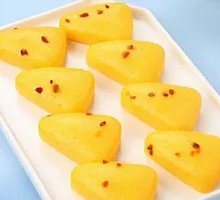 Petal-shaped Pumpkin Steamed Cake