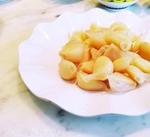 Sweet Pickled Garlic