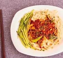 Oil-Poured Noodles