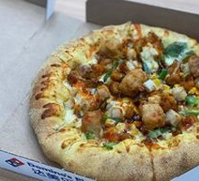 Spicy Crawfish & Tender Chicken Pizza