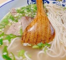 Beef Bone Soup Noodles with Large Beef Pieces