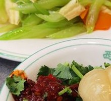 Sweet Pickled Garlic