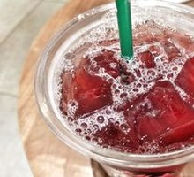 Ice-Shaken Raspberry Blackcurrant