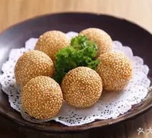Fried glutinous rice balls