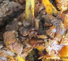 Braised Pork Bones in Old Soup Sauce