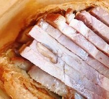 Braised Pork Belly in Flatbread