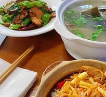Pork Bone and Kelp Soup