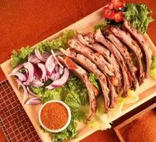 Charcoal-Grilled Lamb Ribs