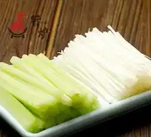 Freshly Sliced Green Onions