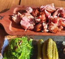 German Crispy Pork Shank