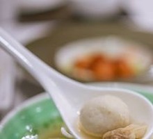 Fish Ball and Meat燕 Soup