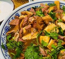 Braised Pork and Steamed Bun