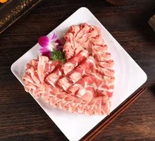 Goat Meat with Sand Onion