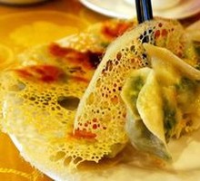 Ice Flower Pan-Fried Dumplings