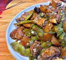 Stewed Pork Ribs with Green Beans and Potatoes